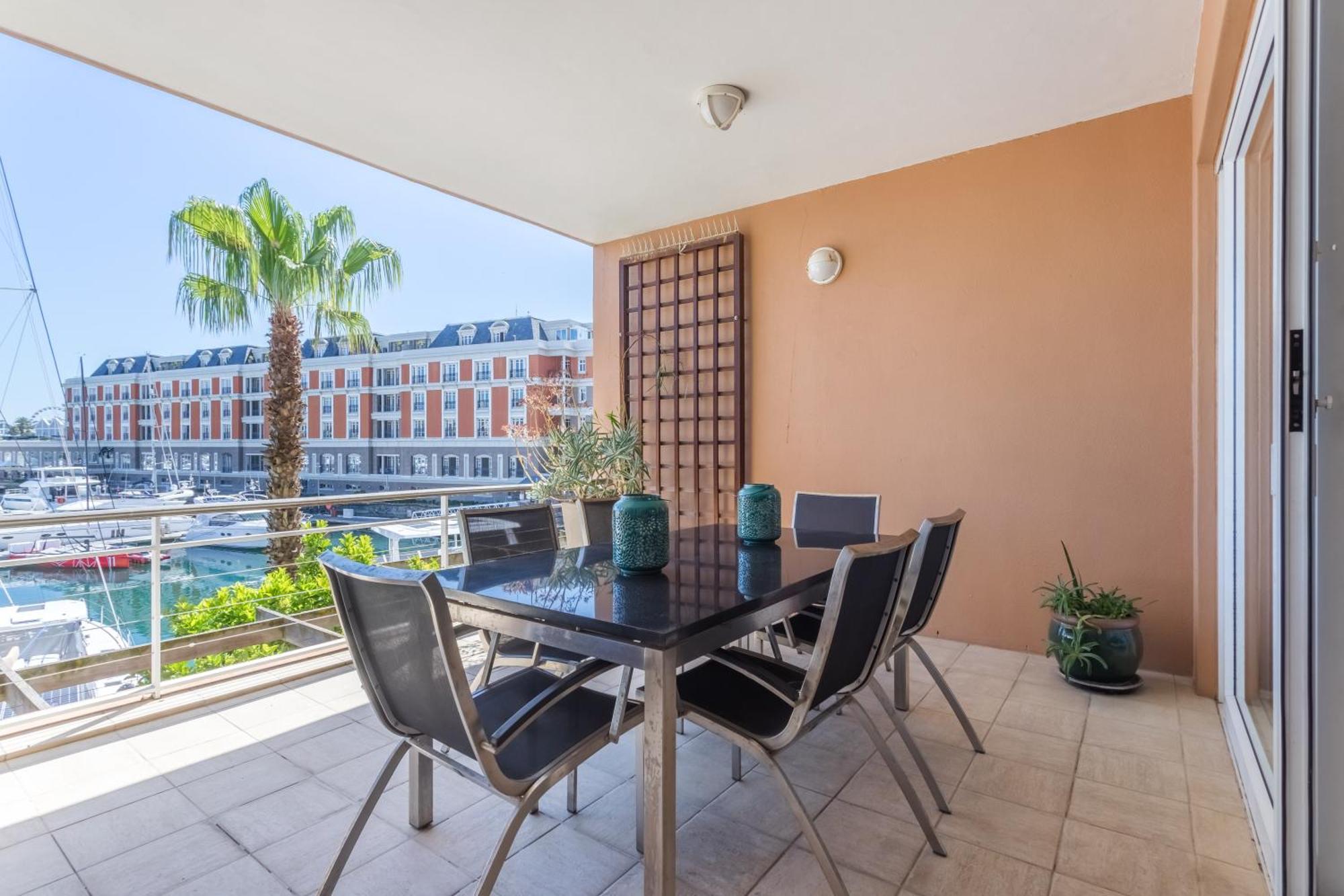 Mountain Marina Luxury Apartments Cape Town Bilik gambar