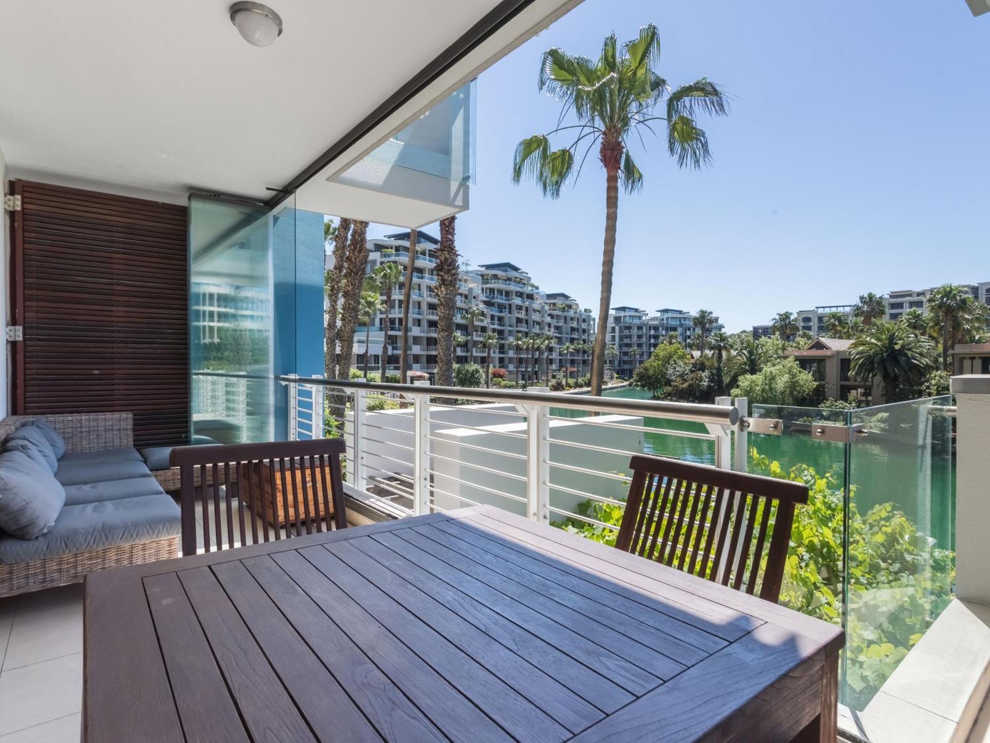 Mountain Marina Luxury Apartments Cape Town Bilik gambar