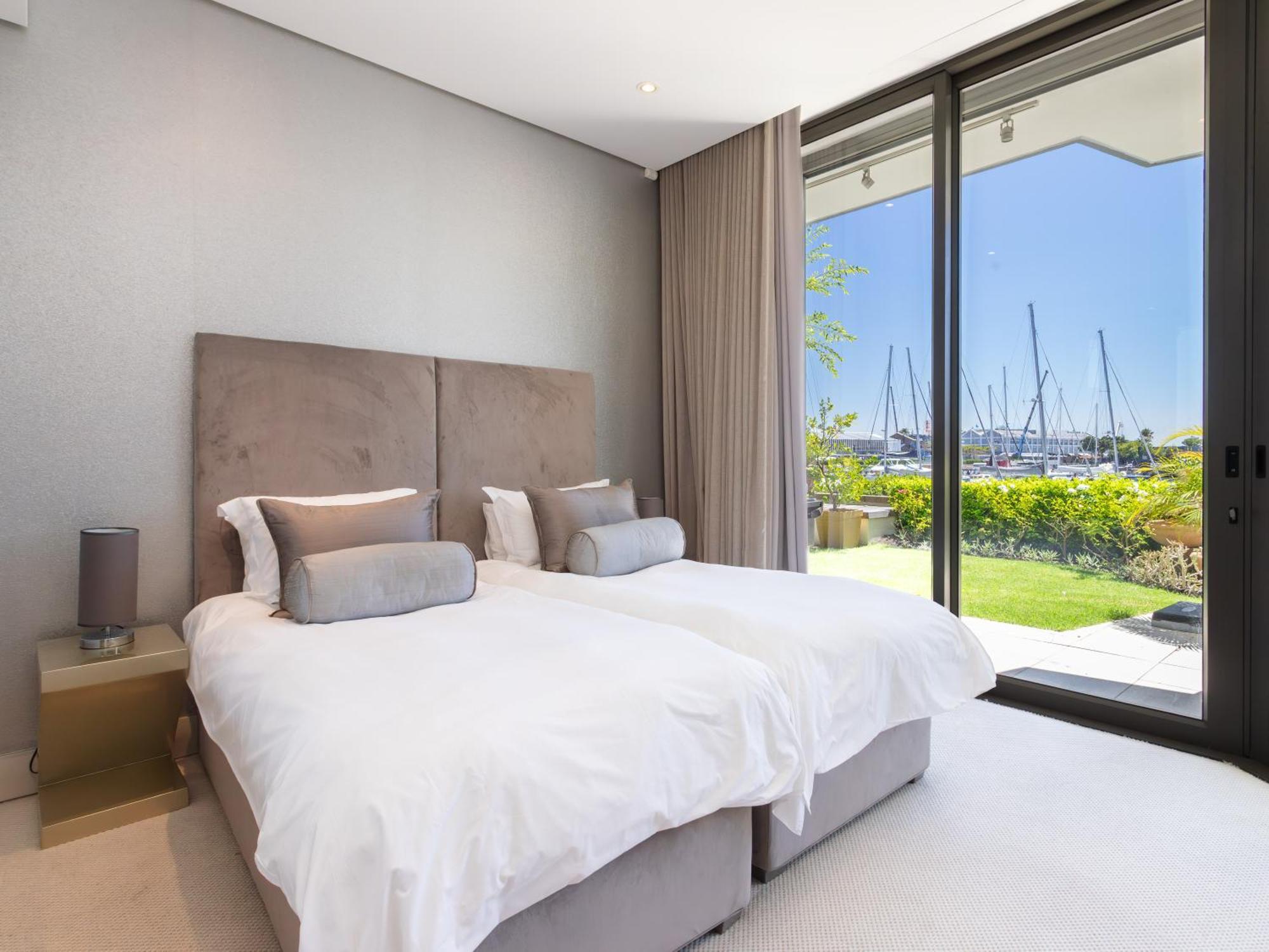 Mountain Marina Luxury Apartments Cape Town Bilik gambar