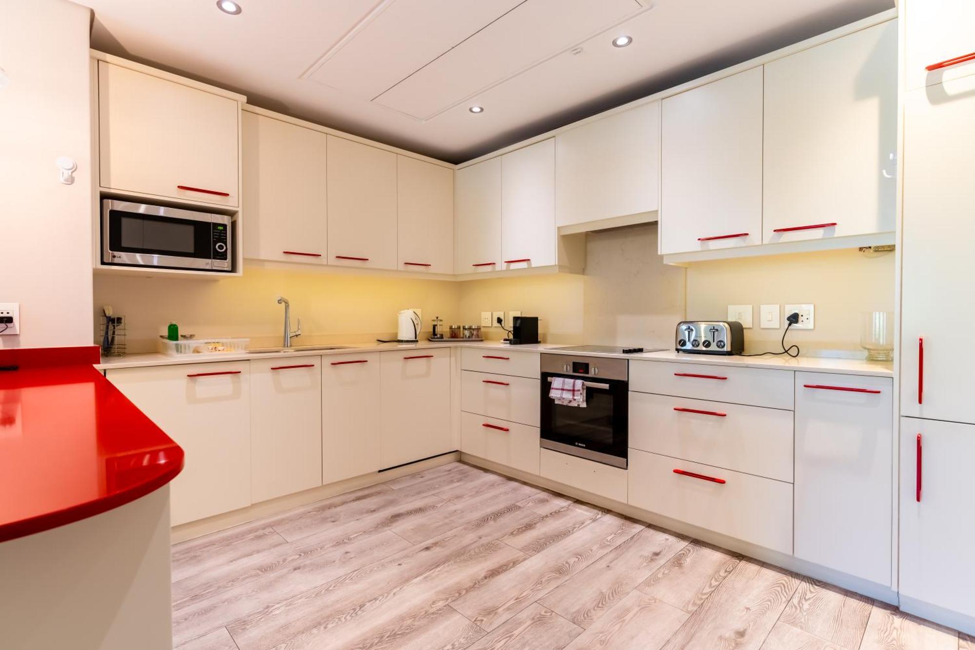 Mountain Marina Luxury Apartments Cape Town Bilik gambar